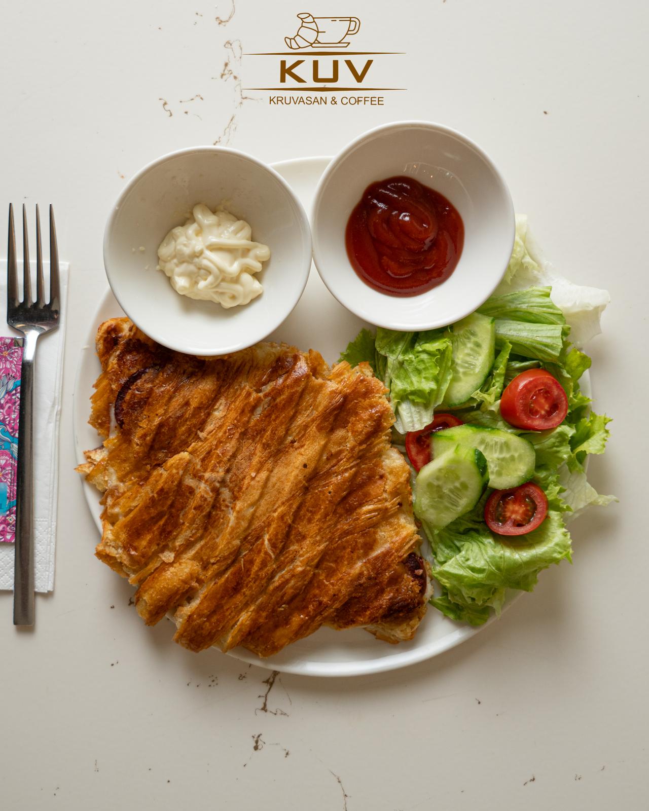 KRUVASAN TOST KAŞAR PEYNİRLİ